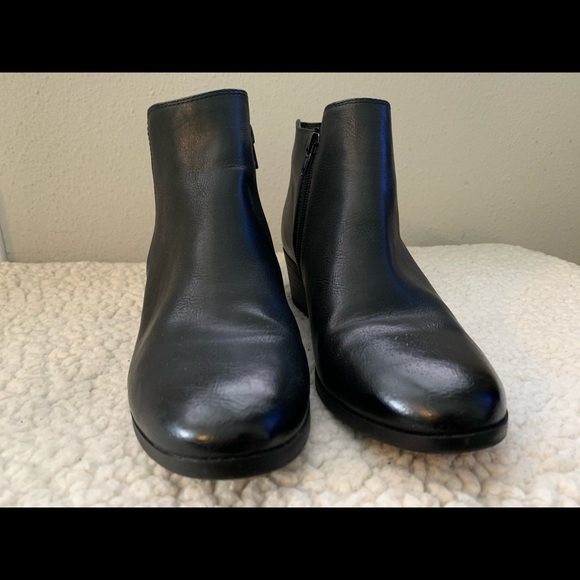 Call it spring booties - Picture 2 of 4